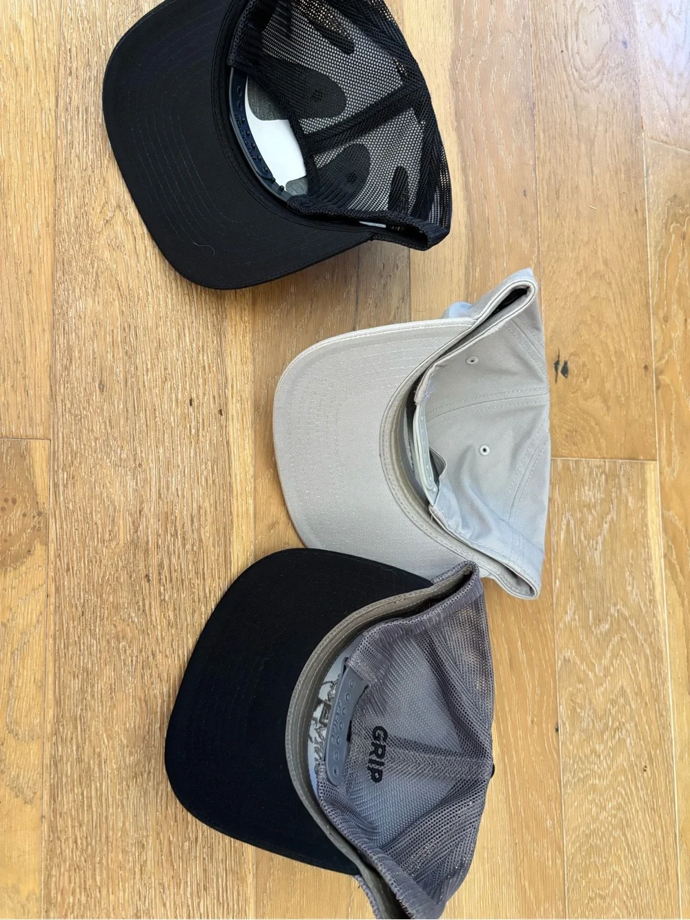 Set of 3 hats